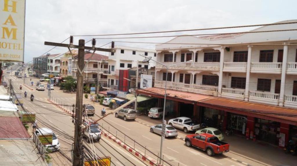 Lankham Hotel Pakse Ngoại thất bức ảnh