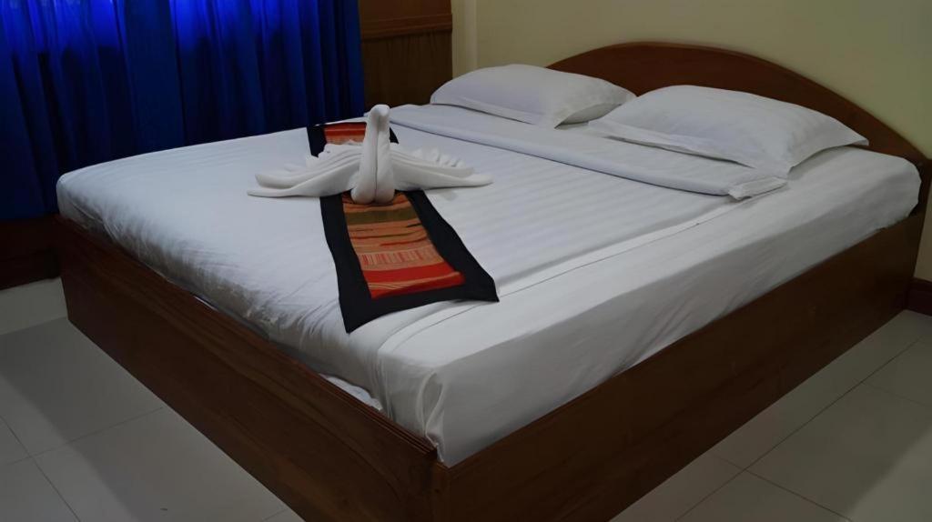 Lankham Hotel Pakse Ngoại thất bức ảnh