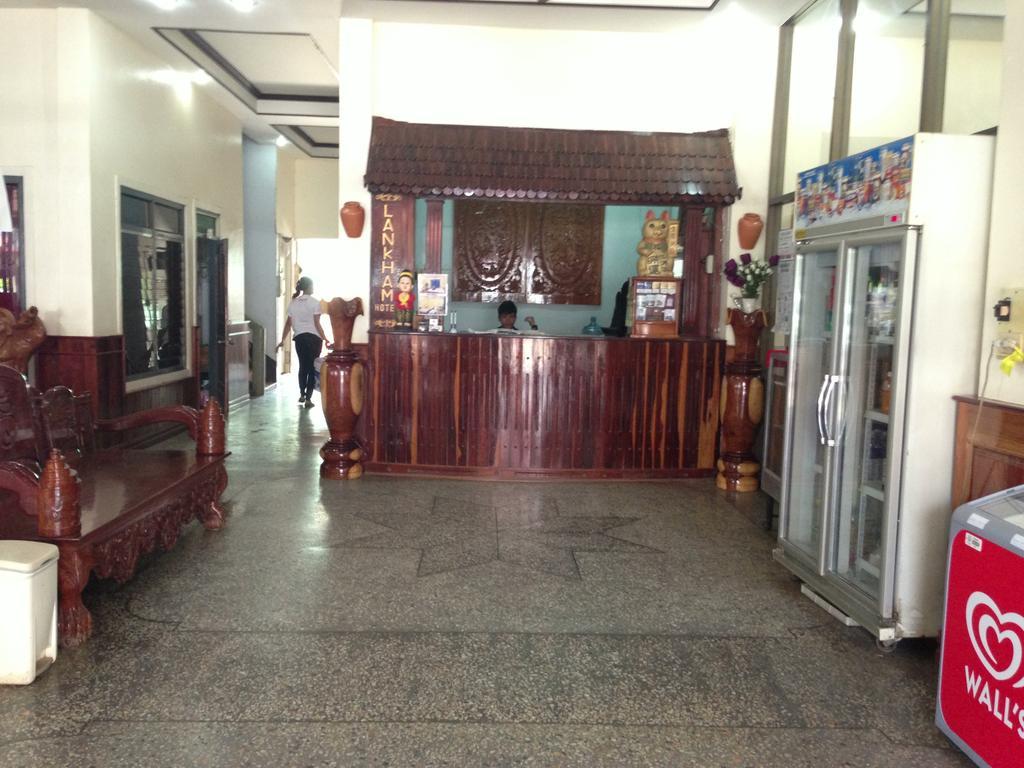 Lankham Hotel Pakse Ngoại thất bức ảnh